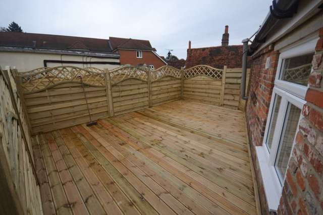  Image of 2 bedroom Detached house to rent in Church Street Caversham Reading RG4 at Church Street Caversham Reading, RG4 8AT
