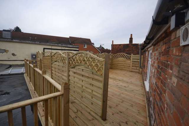  Image of 2 bedroom Detached house to rent in Church Street Caversham Reading RG4 at Church Street Caversham Reading, RG4 8AT
