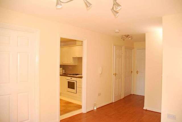  Image of 2 bedroom Flat to rent in Churchfield Road London W3 at London W3 6BH London, W3 6BH