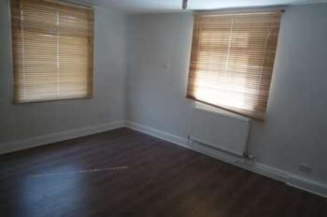  Image of 1 bedroom Apartment to rent in Chute Street Exeter EX1 at Chute Street  Exeter, EX1 2BZ