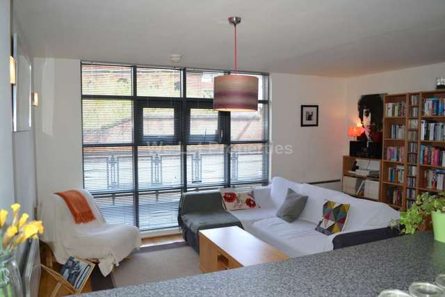  Image of 1 bedroom Apartment to rent in Blantyre Street Manchester M15 at Blantyre Street  Manchester, M15 4JT