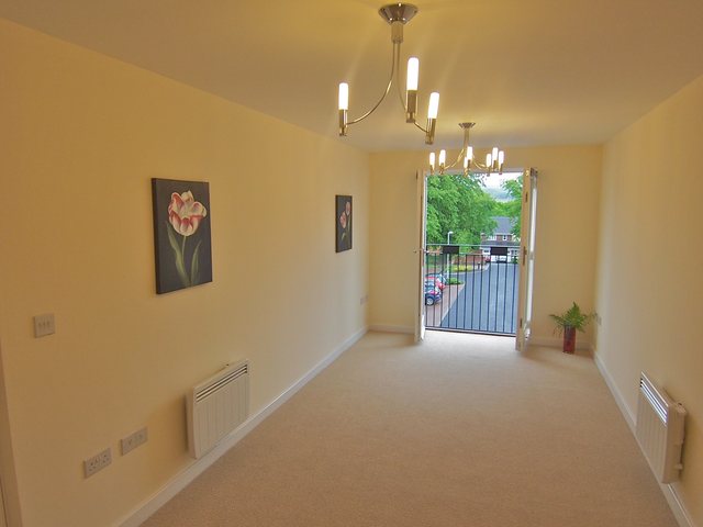  Image of 2 bedroom Flat to rent in Clarendon Gardens Bromley Cross Bolton BL7 at Hospital Road Bromley Cross Toppings, BL7 9GX