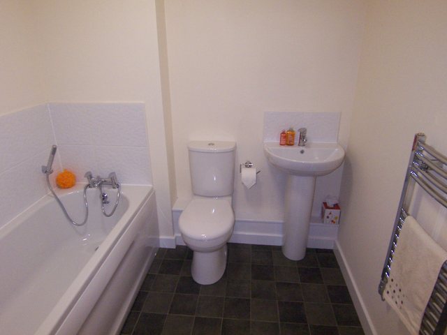  Image of 2 bedroom Flat to rent in Clarendon Gardens Bromley Cross Bolton BL7 at Hospital Road Bromley Cross Toppings, BL7 9GX