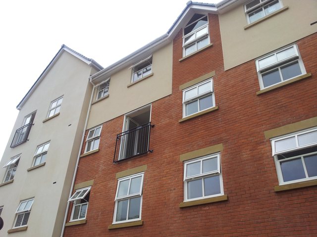  Image of 2 bedroom Flat to rent in Clarendon Gardens Bromley Cross Bolton BL7 at Hospital Road Bromley Cross Toppings, BL7 9GX