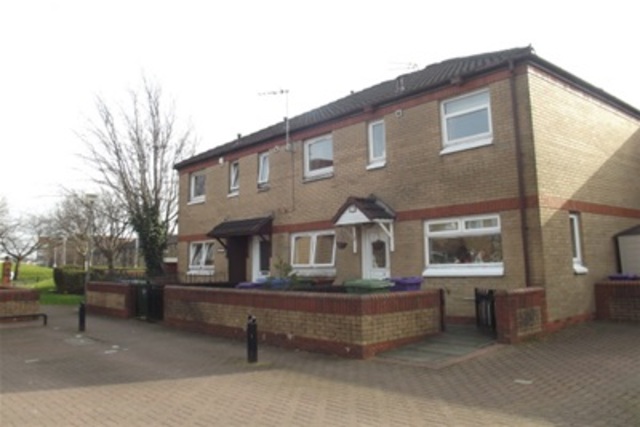  Image of 2 bedroom Detached house to rent in Claythorn Avenue Glasgow G40 at Calton Glasgow Glasgow, G40 2HB