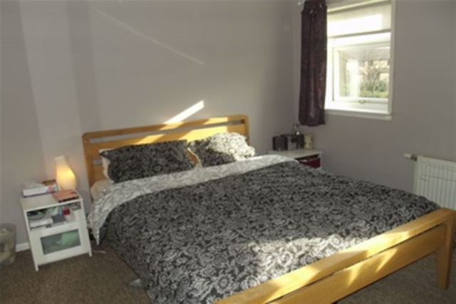  Image of 2 bedroom Detached house to rent in Claythorn Avenue Glasgow G40 at Calton Glasgow Glasgow, G40 2HB