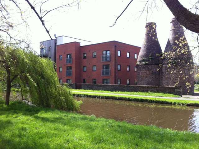  Image of 1 bedroom Apartment to rent in Tattershall Court Stoke-on-Trent ST4 at Cliffe Vale Stoke On Trent, ST4 7GH