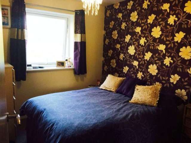  Image of 1 bedroom Apartment to rent in Tattershall Court Stoke-on-Trent ST4 at Cliffe Vale Stoke On Trent, ST4 7GH