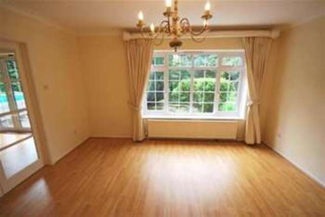  Image of 5 bedroom Detached house to rent in Pine Walk Cobham KT11 at Cobham, KT11 2HJ