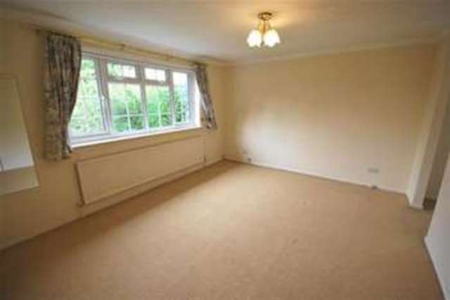  Image of 5 bedroom Detached house to rent in Pine Walk Cobham KT11 at Cobham, KT11 2HJ