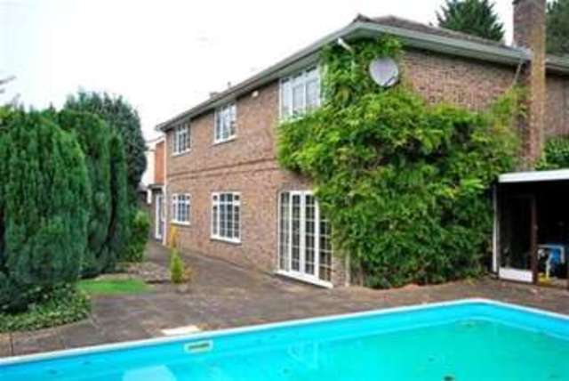  Image of 5 bedroom Detached house to rent in Pine Walk Cobham KT11 at Cobham, KT11 2HJ