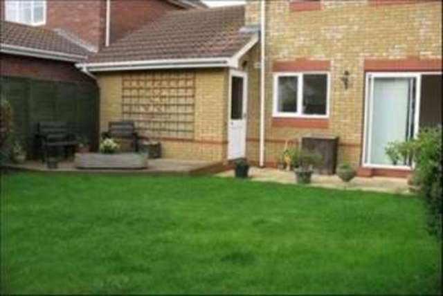  Image of 3 bedroom Detached house to rent in Collins Close Chandler