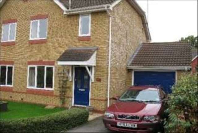  Image of 3 bedroom Detached house to rent in Collins Close Chandler