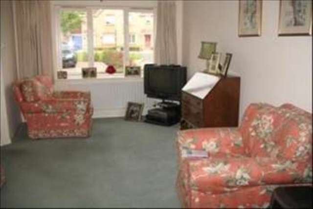  Image of 3 bedroom Detached house to rent in Collins Close Chandler