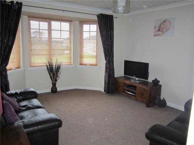  Image of 2 bedroom Flat to rent in Columbia Avenue Livingston EH54 at Livingston West Lothian West Lothian, EH54 6PR