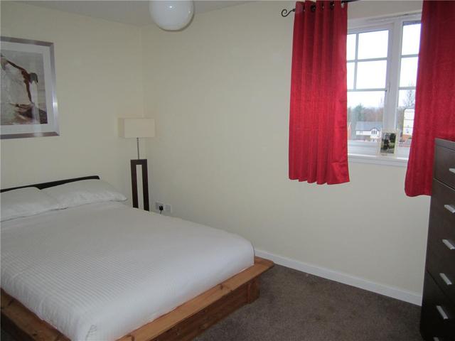  Image of 2 bedroom Flat to rent in Columbia Avenue Livingston EH54 at Livingston West Lothian West Lothian, EH54 6PR