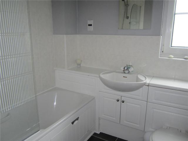  Image of 2 bedroom Flat to rent in Columbia Avenue Livingston EH54 at Livingston West Lothian West Lothian, EH54 6PR