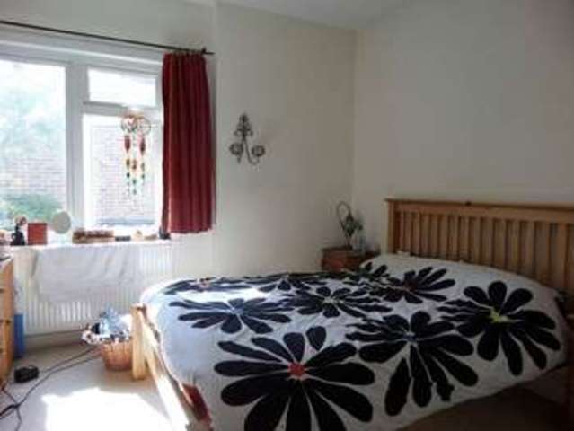  Image of 5 bedroom Detached house to rent in The Drive Coulsdon CR5 at Coulsdon, CR5 2BL