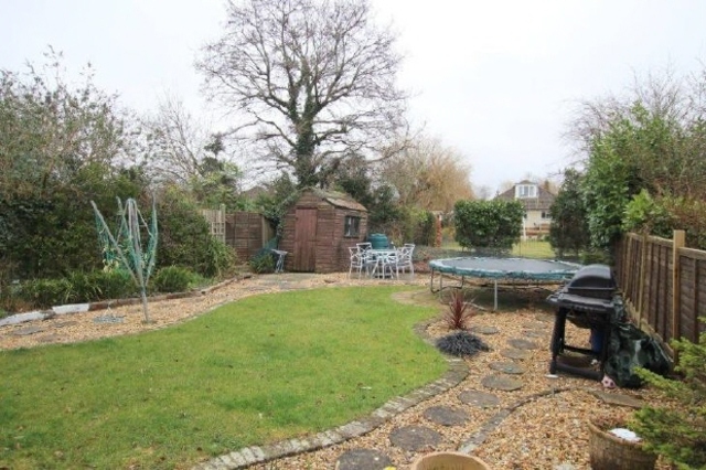  Image of 4 bedroom Detached house to rent in Galaxie Road Cowplain Waterlooville PO8 at Cowplain Hampshire Waterlooville, PO8 9AR