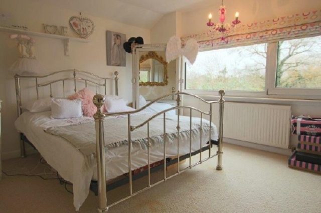  Image of 4 bedroom Detached house to rent in Galaxie Road Cowplain Waterlooville PO8 at Cowplain Hampshire Waterlooville, PO8 9AR