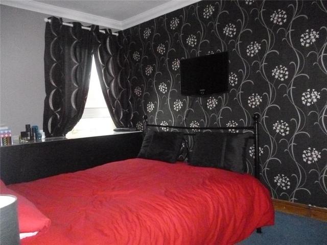  Image of 3 bedroom Terraced house to rent in Craigbank Street Larkhall ML9 at Larkhall South Lanarkshire South Lanarkshire, ML9 1JS