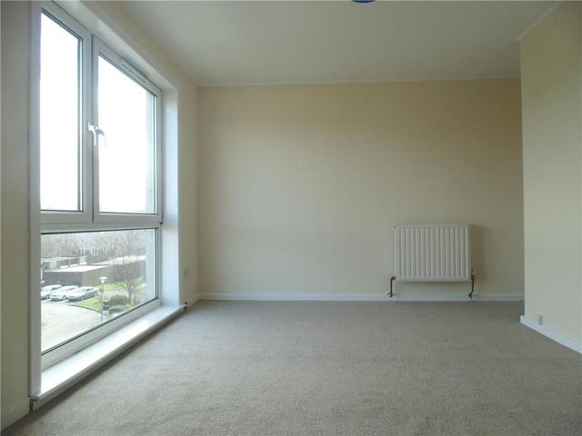  Image of 3 bedroom Flat to rent in Craigmount Hill Edinburgh EH4 at Corstorphine Edinburgh Edinburgh, EH4 8HW