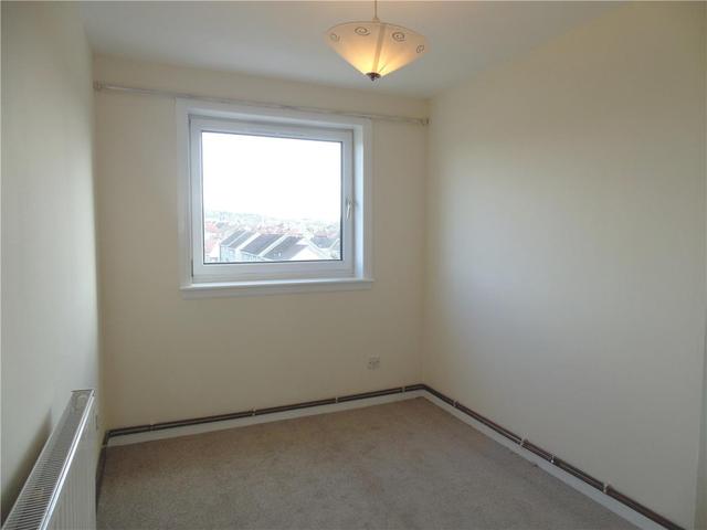 Image of 3 bedroom Flat to rent in Craigmount Hill Edinburgh EH4 at Corstorphine Edinburgh Edinburgh, EH4 8HW