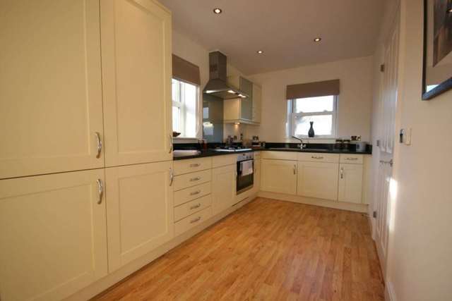  Image of 3 bedroom Town House to rent in Crookham Road Fleet GU51 at Crookham Road  Fleet, GU51 5TB