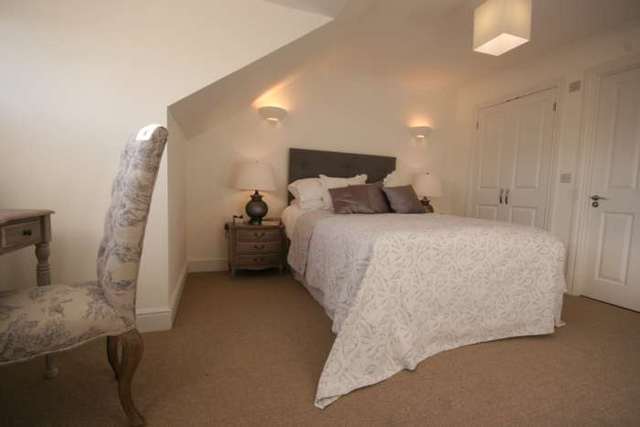 Image of 3 bedroom Town House to rent in Crookham Road Fleet GU51 at Crookham Road  Fleet, GU51 5TB