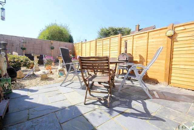  Image of 3 bedroom Detached house for sale in Daggsdell Road Hemel Hempstead HP1 at Daggs Dell Road  Hemel Hempstead, HP1 3PW