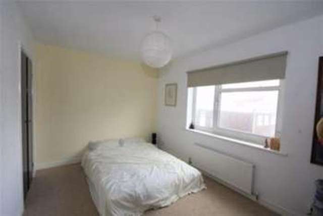  Image of 3 bedroom Detached house to rent in Dane Close Seaford BN25 at Seaford, BN25 1EB