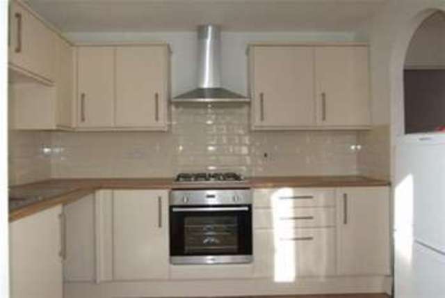  Image of 2 bedroom Terraced house to rent in Daventry Court Bracknell RG42 at Bracknell, RG42 2AF