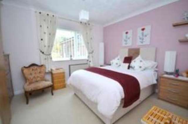  Image of 3 bedroom Bungalow for sale in Viceroy Close Dersingham King