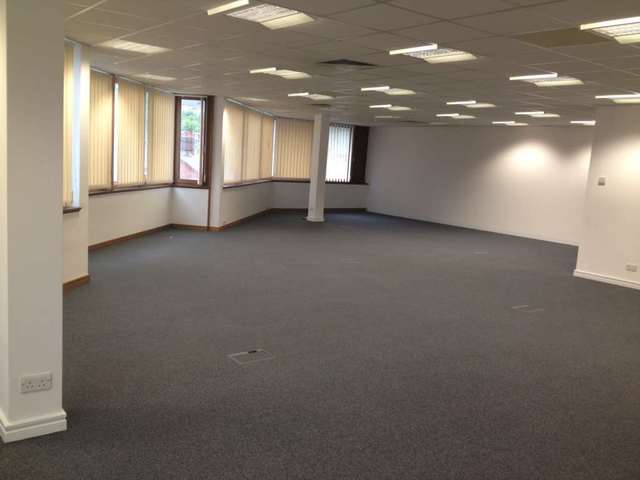  Image of Detached house to rent in Desborough Road High Wycombe HP11 at Desborough Road  High Wycombe, HP11 2QW