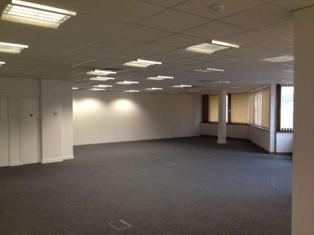  Image of Detached house to rent in Desborough Road High Wycombe HP11 at Desborough Road  High Wycombe, HP11 2QW