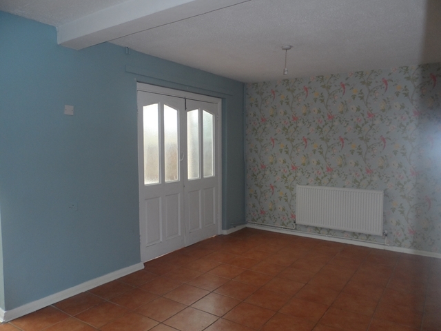  Image of 4 bedroom Terraced house to rent in Dilliars Walk West Bromwich B70 at Dilliars Walk  West Bromwich, B70 0BJ