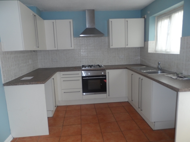  Image of 4 bedroom Terraced house to rent in Dilliars Walk West Bromwich B70 at Dilliars Walk  West Bromwich, B70 0BJ
