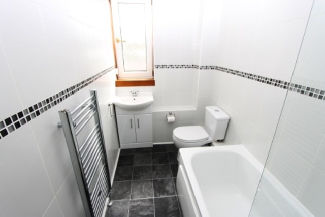  Image of 2 bedroom Flat to rent in Dodside Gardens Glasgow G32 at Shettleston Glasgow Glasgow, G32 9EH