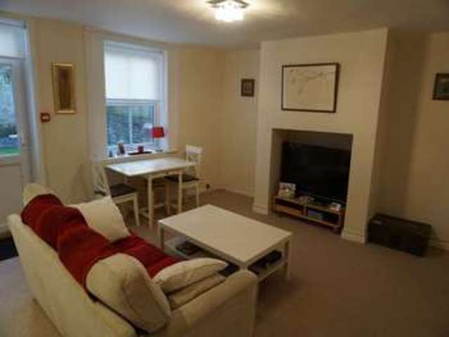  Image of 1 bedroom Flat to rent in Dudley Road Tunbridge Wells TN1 at Tunbridge Wells Kent Royal Tunbridge Wells, TN1 1LE