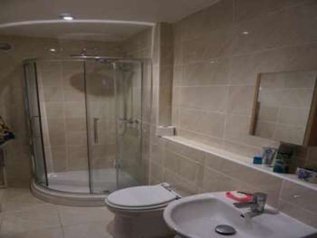  Image of 1 bedroom Flat to rent in Dudley Road Tunbridge Wells TN1 at Tunbridge Wells Kent Royal Tunbridge Wells, TN1 1LE