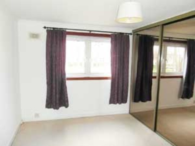  Image of 2 bedroom Flat to rent in Dunsmuir Court Corstorphine Edinburgh EH12 at Corstorphine Edinburgh Edinburgh, EH12 7TD