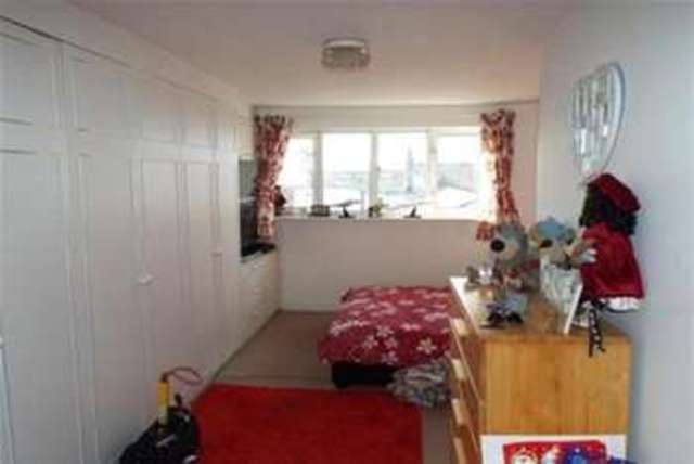  Image of 2 bedroom Flat to rent in East Street Waterloo Liverpool L22 at Liverpool, L22 8QR