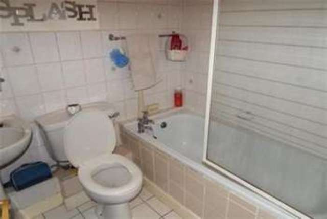  Image of 2 bedroom Flat to rent in East Street Waterloo Liverpool L22 at Liverpool, L22 8QR