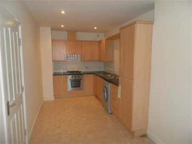  Image of 4 bedroom Town House to rent in Elderberry Drive Halifax HX3 at Southowram, HX3 9EN