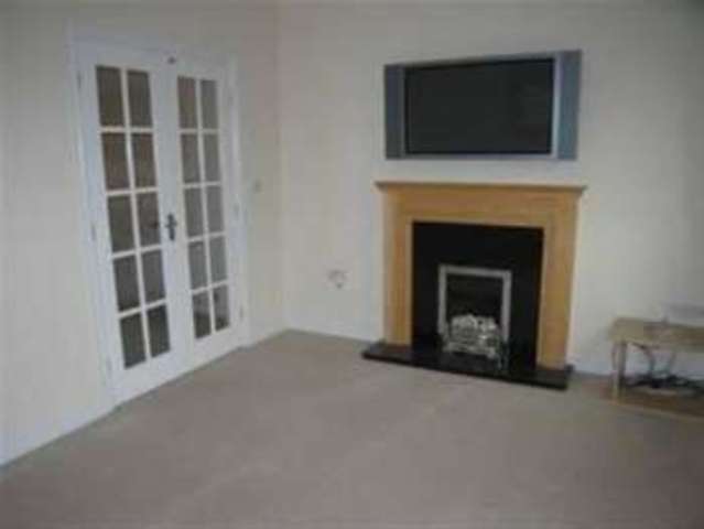 Image of 4 bedroom Town House to rent in Elderberry Drive Halifax HX3 at Southowram, HX3 9EN