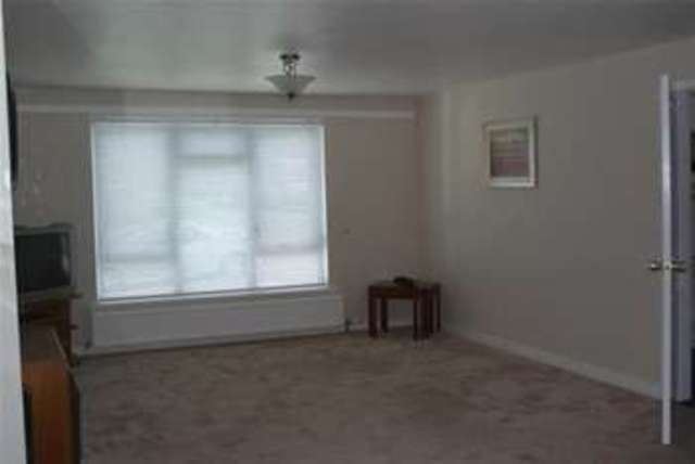  Image of 3 bedroom Terraced house to rent in Elphinstone Crescent East Kilbride Glasgow G75 at Glasgow, G75 0PP
