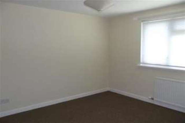  Image of 3 bedroom Terraced house to rent in Elphinstone Crescent East Kilbride Glasgow G75 at Glasgow, G75 0PP