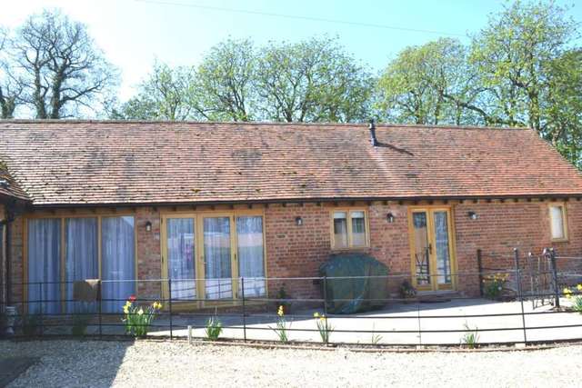  Image of 2 bedroom Semi-Detached house to rent in Emmington Chinnor OX39 at Emmington Chinnor, OX39 4AA