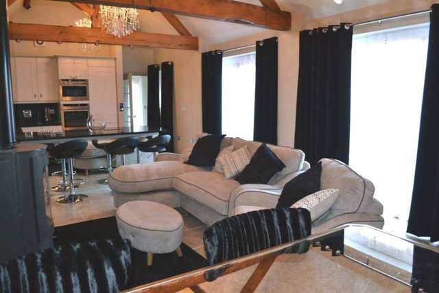  Image of 2 bedroom Semi-Detached house to rent in Emmington Chinnor OX39 at Emmington Chinnor, OX39 4AA