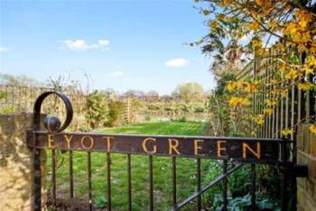  Image of 4 bedroom Detached house to rent in Eyot Green London W4 at London, W4 2PT